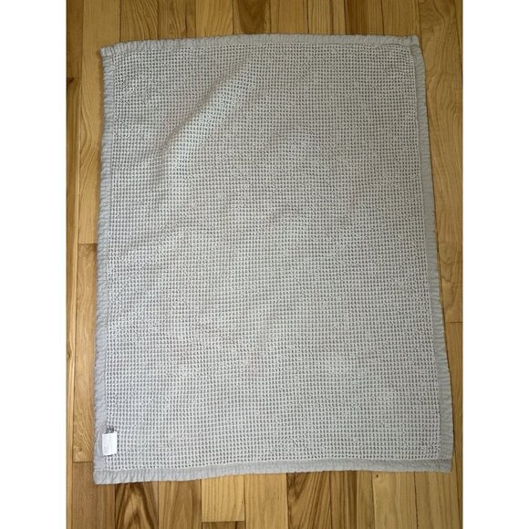 CRATE and BARREL/Crate & KIDS- Snuggle Up Grey Blanket - Picture 2 of 5